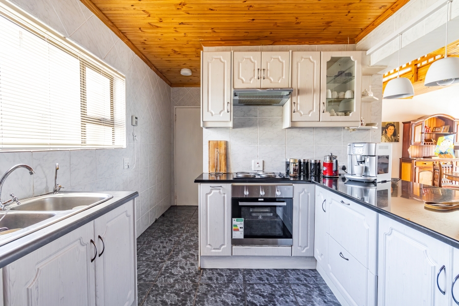 3 Bedroom Property for Sale in Country Club Western Cape